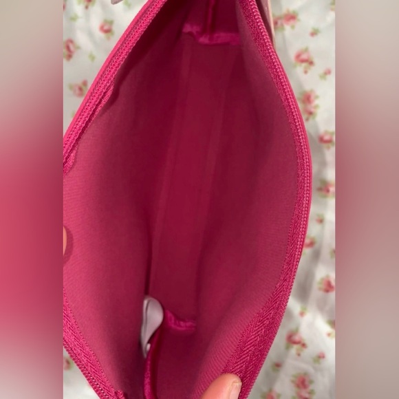 Elizabeth Arden Pink Clutch or Makeup Bag NWOT - Picture 2 of 7